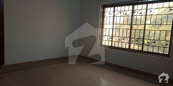 G 10 good Loction  front back open 6 bedroom Double storey house