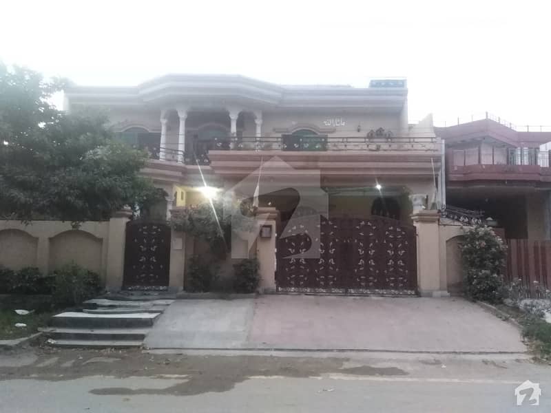 مرغزار آفیسرز کالونی لاہور میں 6 کمروں کا 1 کنال مکان 3 کروڑ میں برائے فروخت۔