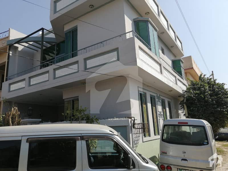 6  MARLA CORNER LUXURY HOUSE IS AVAILABLE FOR SALE ON BRILLIANT LOCATION IN WAPDA TOWN LAHORE