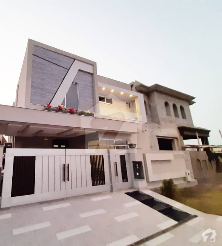 10 Marla House Available For Rent Dha Phase 4 Ee Block