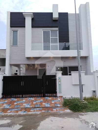 10 Marla Luxury Bungalow For Sale Near Park Commercial Owner Needy 10 Marla Luxury Bungalow For Sale Near Park Commercial Owner Needy