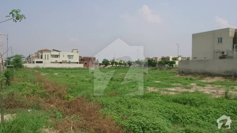 One Kanal Plot Facing Sports Complex 100 Ft Road