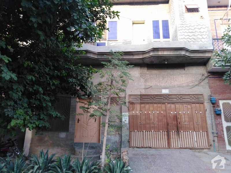 شاہ رُکنِِ عالم کالونی ۔ بلاک جی شاہ رُکنِ عالم کالونی ملتان میں 3 کمروں کا 6 مرلہ مکان 1 کروڑ میں برائے فروخت۔