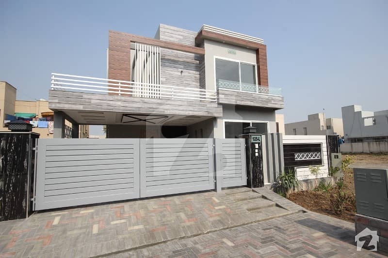 Lg Offer Superb 10 Marla Outclass Brand New Luxury Bungalow For Sale