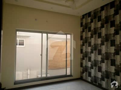 ازمیر ٹاؤن ۔ بلاک کے ازمیر ٹاؤن لاہور میں 5 کمروں کا 1 کنال مکان 1.1 لاکھ میں کرایہ پر دستیاب ہے۔