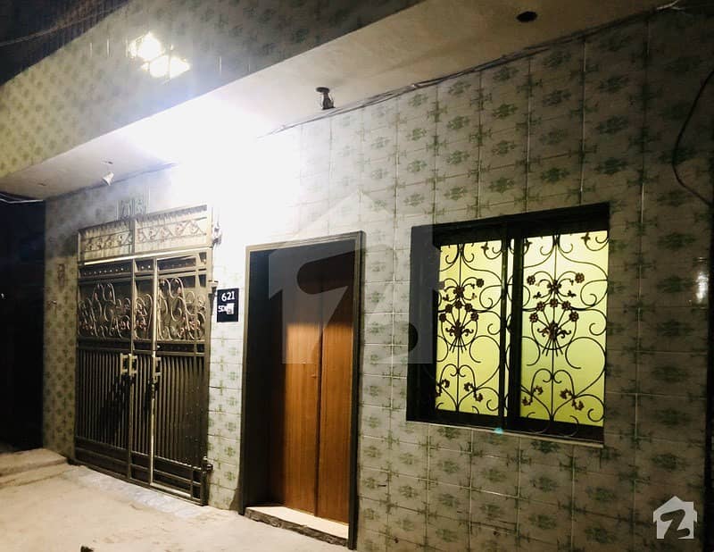 گرین ٹاؤن سیکٹر ڈی 2 لاہور میں 2 کمروں کا 5 مرلہ مکان 80 لاکھ میں برائے فروخت۔