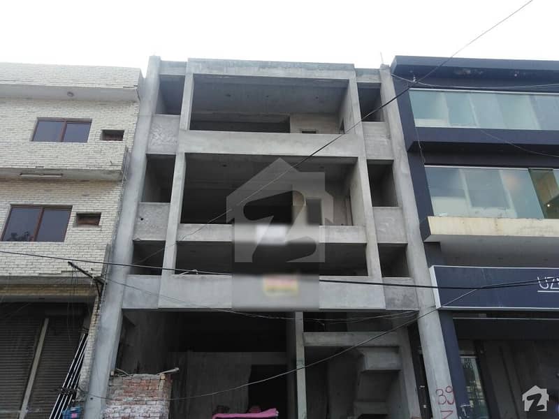 ڈی ایچ اے فیز 3 ڈیفنس (ڈی ایچ اے) لاہور میں 8 مرلہ عمارت 9 لاکھ میں کرایہ پر دستیاب ہے۔