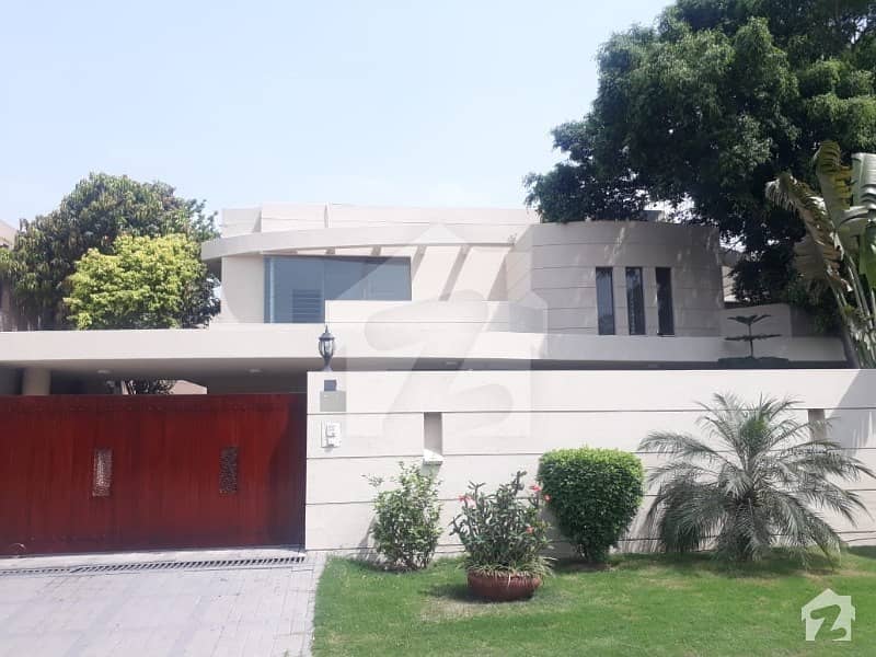 32 Marla Very Luxurious General Villa For Rent At Very Prime Location Of Sarwar Colony