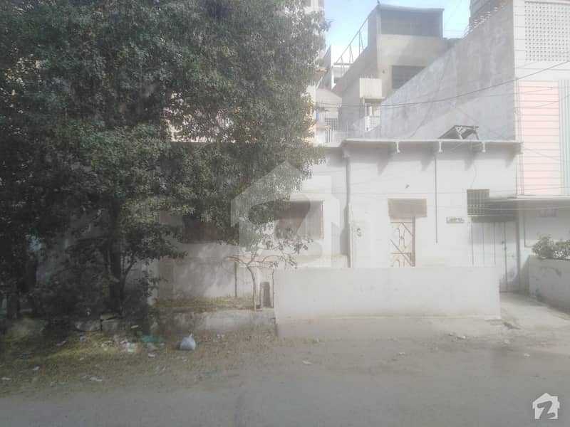 ناظم آباد - بلاک 1 ناظم آباد کراچی میں 3 کمروں کا 4 مرلہ زیریں پورشن 80 لاکھ میں برائے فروخت۔