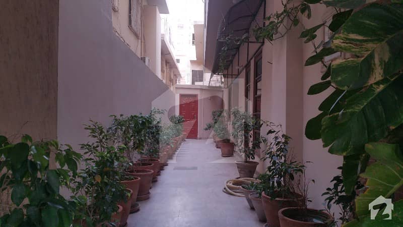 کے ڈی اے سکیم 1 کراچی میں 11 کمروں کا 2 کنال مکان 5 لاکھ میں کرایہ پر دستیاب ہے۔