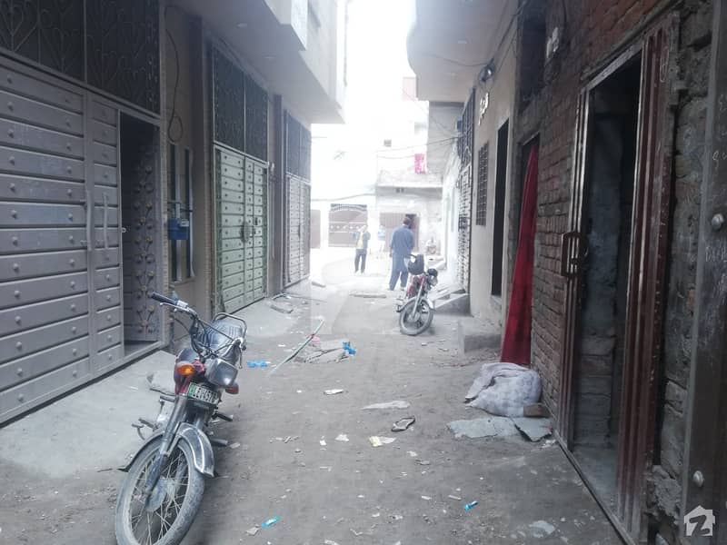 WellBuilt House Available In Good Location Shalimar Link Road, Lahore ID21696002