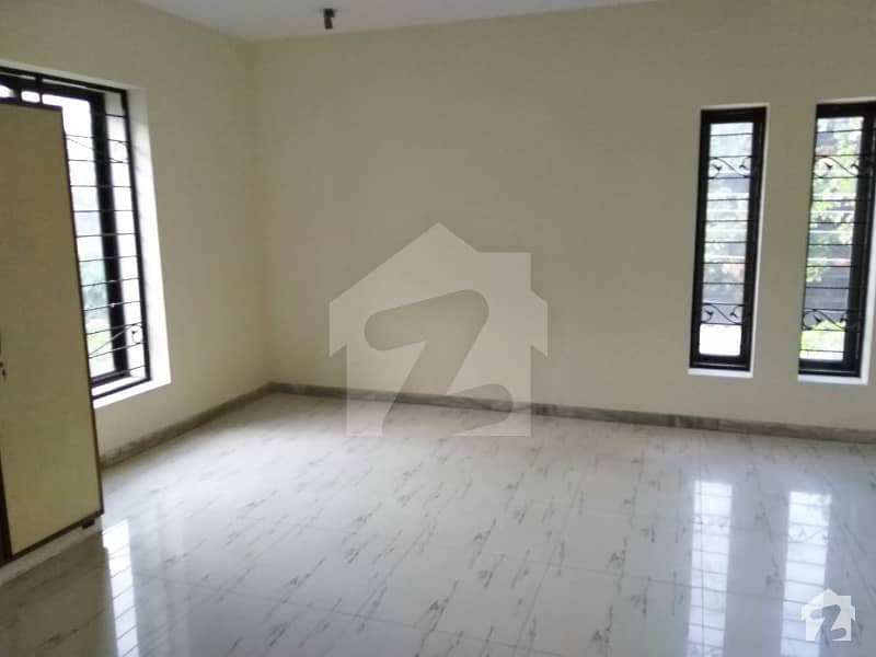 30Marla Double Unit Bunglow For Rent In Cantt