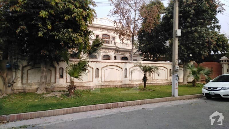 4 Kanal 5 Marla Double Storey House With Basement For Sale In Izmir Town Block A Lahore