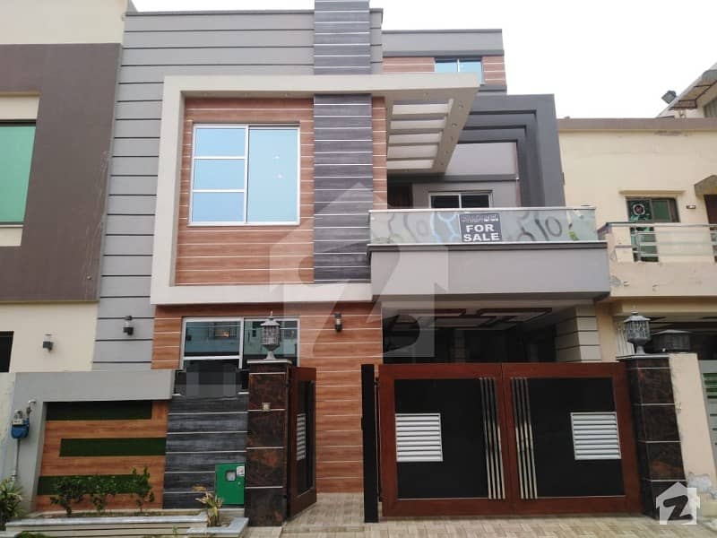 5 MARLA BRAND NEW HOUSE FOR SALE IN SECTOR D BAHRIA TOWN LAHORE