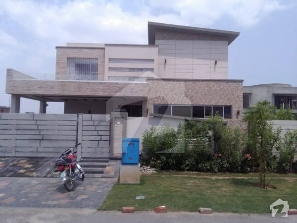 1 Kanal Luxurious Bungalow For rent in DHA Defence Phase 6 K block