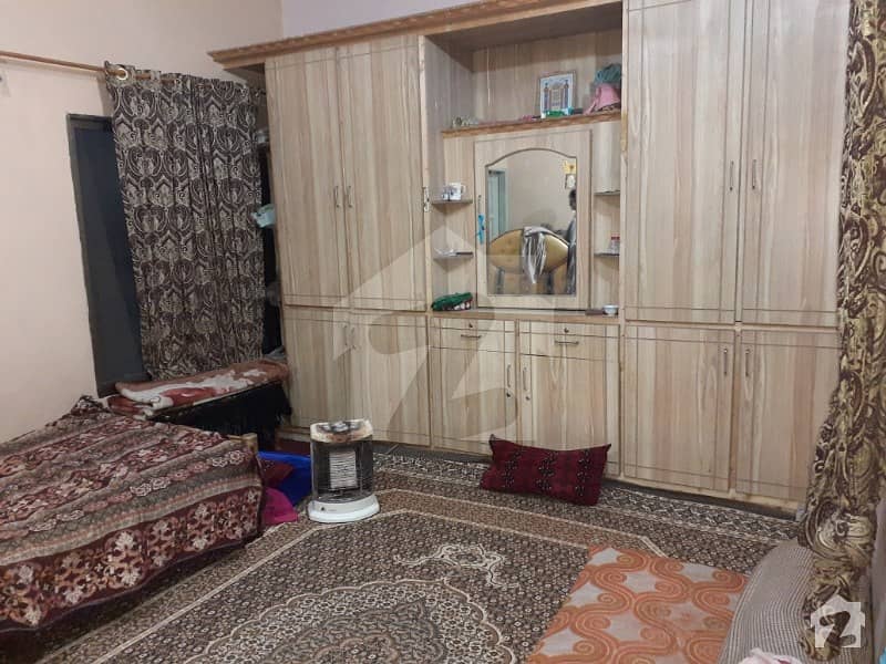 ارباب کرم خان روڈ کوئٹہ میں 4 کمروں کا 4 مرلہ مکان 1.1 کروڑ میں برائے فروخت۔