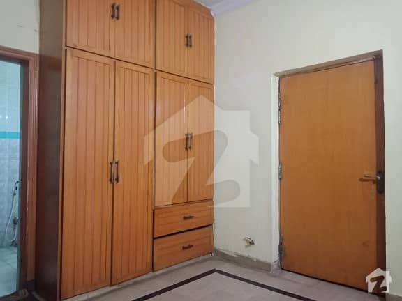 Boys Hostel In F-8 Near Markaz And Bahria,air, Ndu, And Metro Stop Boys Hostel In F-8 Near Markaz And Bahria,air, Ndu, And Metro Stop
