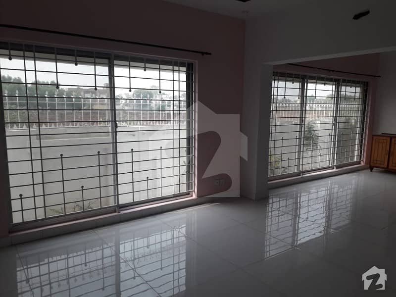 1 Kanal Lower Portion Available For Rent in Block D Phase 1 State Life Lahore