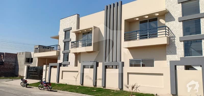 عبداللہ گارڈنز ایسٹ کینال روڈ کینال روڈ فیصل آباد میں 4 کمروں کا 10 مرلہ مکان 2.25 کروڑ میں برائے فروخت۔