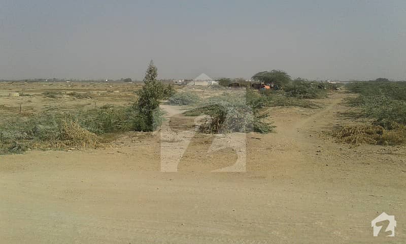 Plot Is Available For Sake In  Pir Gul Hassan Town Phase 1