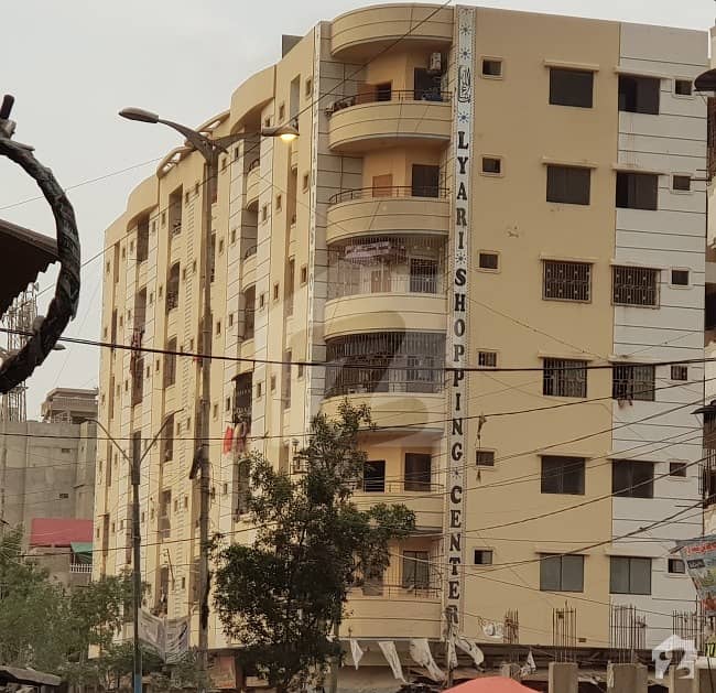 لیاری ٹاؤن کراچی میں 4 کمروں کا 5 مرلہ فلیٹ 42 لاکھ میں برائے فروخت۔