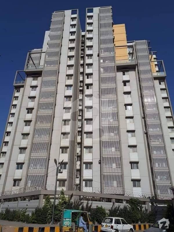 فریرے ٹاؤن کراچی میں 3 کمروں کا 10 مرلہ فلیٹ 3.5 کروڑ میں برائے فروخت۔