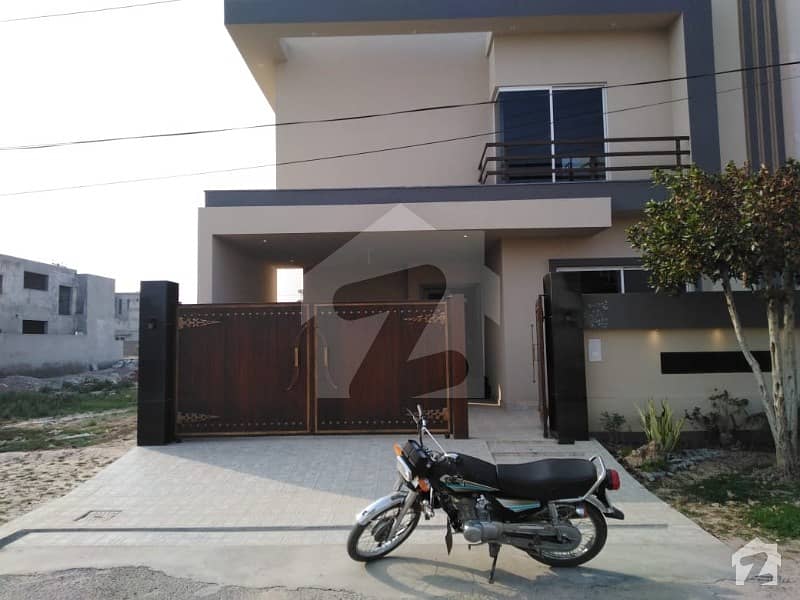10 Marla Brand New House In Wapda Phase 2