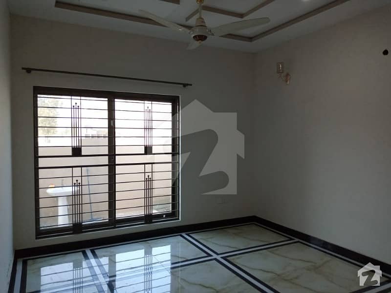 10 Marla Upper Portion For Rent In Nargis Block Bahria Town Lahore