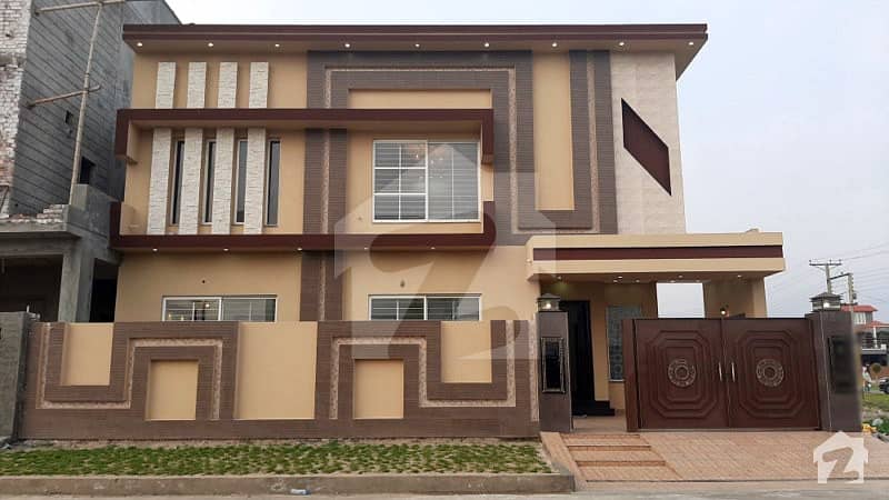 10 Marla House For Sale In H1 Block Of Valencia Housing Society Lahore