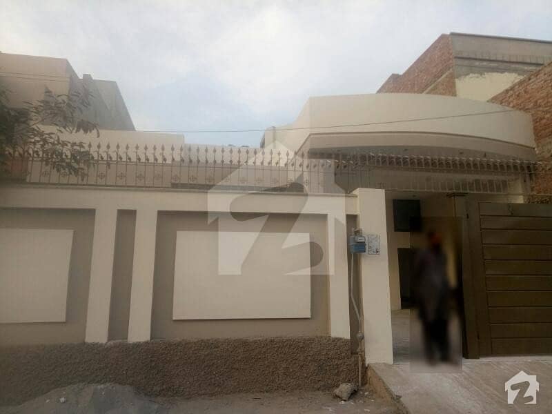 Zikariya Street 32 Main 10 Marla Single Storey House For Sale