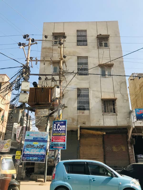 گلبرگ ٹاؤن کراچی میں 6 مرلہ عمارت 4 لاکھ میں کرایہ پر دستیاب ہے۔