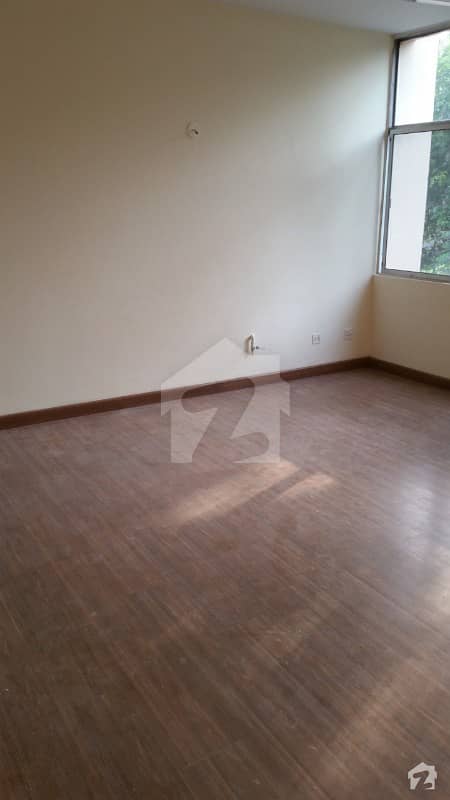 10 Marla 03 Bedroom 1st Floor Apartment Available For Sale In Askari 1 Sarfaraz Rafiqui Road Lahoe Cantt