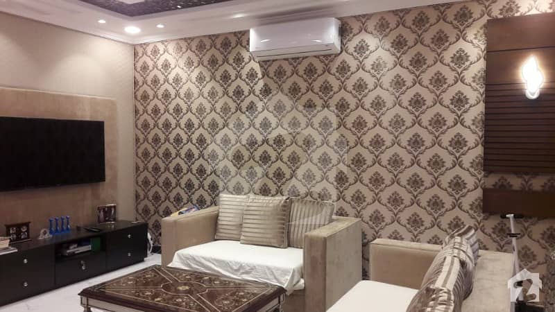 لیک سٹی ۔ سیکٹرایم ۔ 7 لیک سٹی رائیونڈ روڈ لاہور میں 3 کمروں کا 10 مرلہ مکان 1.3 کروڑ میں برائے فروخت۔