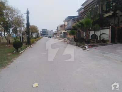 میڈیا ٹاؤن راولپنڈی میں 10 مرلہ رہائشی پلاٹ 1.62 کروڑ میں برائے فروخت۔ میڈیا ٹاؤن راولپنڈی میں 10 مرلہ رہائشی پلاٹ 1.62 کروڑ میں برائے فروخت۔