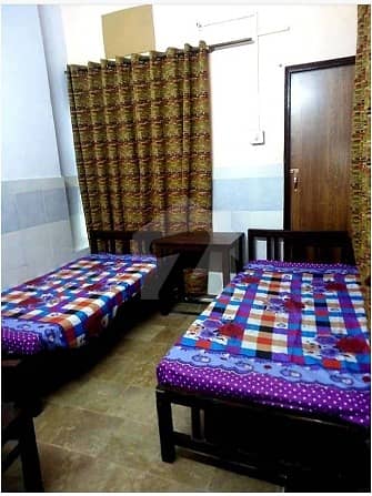 مزنگ لاہور میں 1 کمرے کا 2 مرلہ کمرہ 10 ہزار میں کرایہ پر دستیاب ہے۔