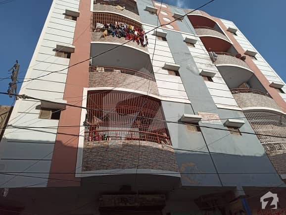 شاہ فیصل ٹاؤن کراچی میں 2 کمروں کا 3 مرلہ فلیٹ 34 لاکھ میں برائے فروخت۔