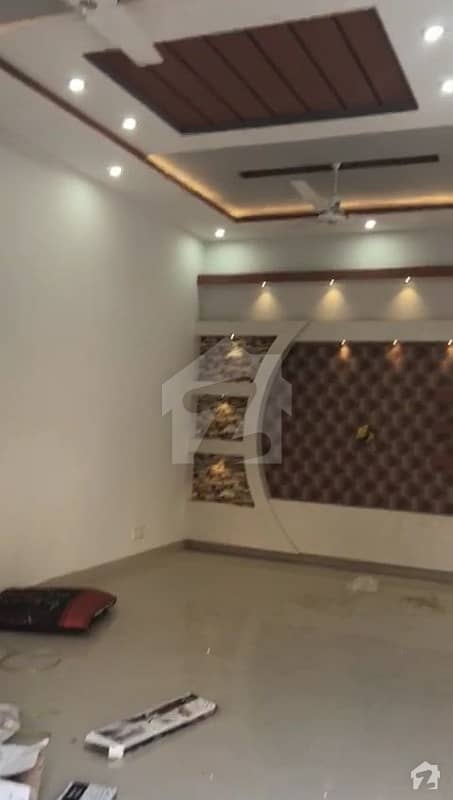ہل پارک کراچی میں 4 کمروں کا 9 مرلہ زیریں پورشن 1.25 لاکھ میں کرایہ پر دستیاب ہے۔
