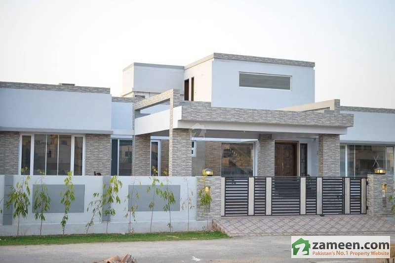4. 3 Kanal Luxurious Bungalow In Divine Gardens Lahore