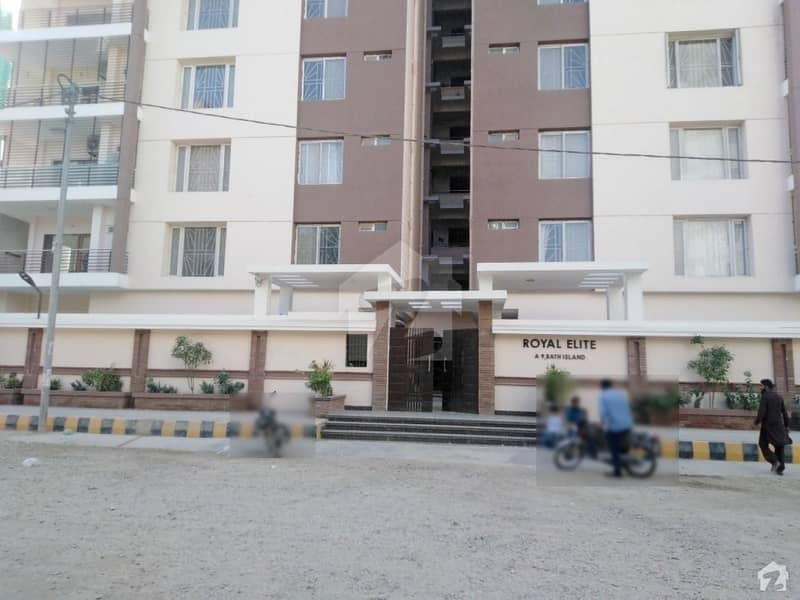 باتھ آئی لینڈ کراچی میں 4 کمروں کا 11 مرلہ فلیٹ 6.25 کروڑ میں برائے فروخت۔