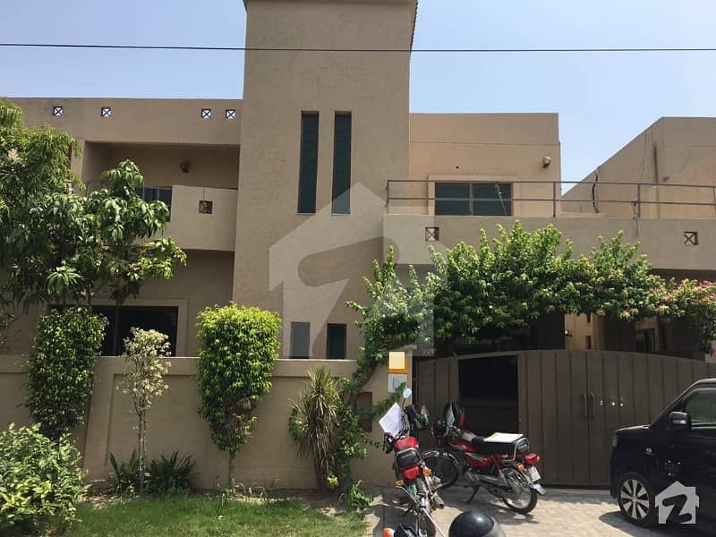 10 Marla 05 Bedroom Main Boulevard House Available For Sale In Askari 10 Sector D Airport Road Lahore Cantt