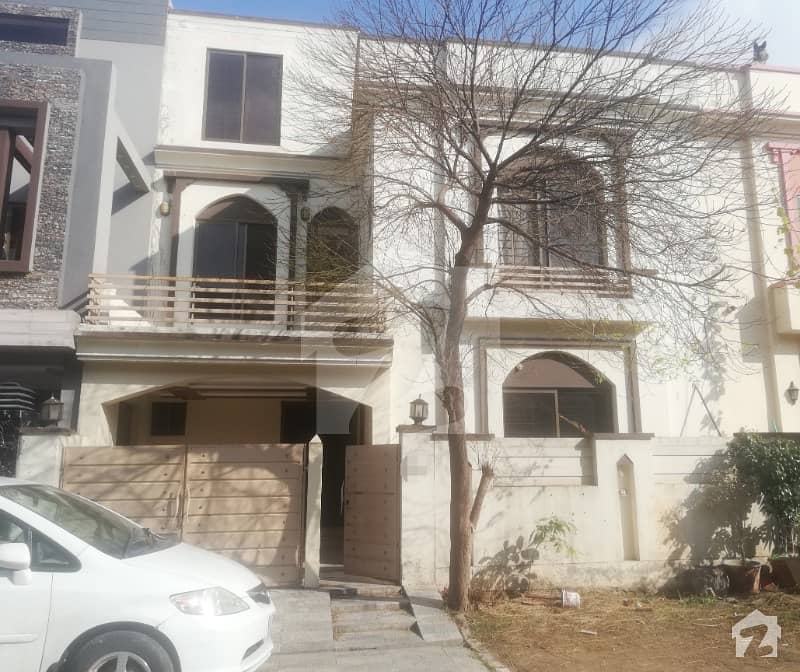 5 MARLA HOUSE FOR SALE IN SECTOR B BAHRIA TOWN LAHORE Bahria Town Umar Block, Bahria Town
