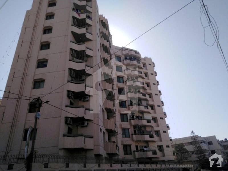باتھ آئی لینڈ کراچی میں 4 کمروں کا 12 مرلہ فلیٹ 6 کروڑ میں برائے فروخت۔