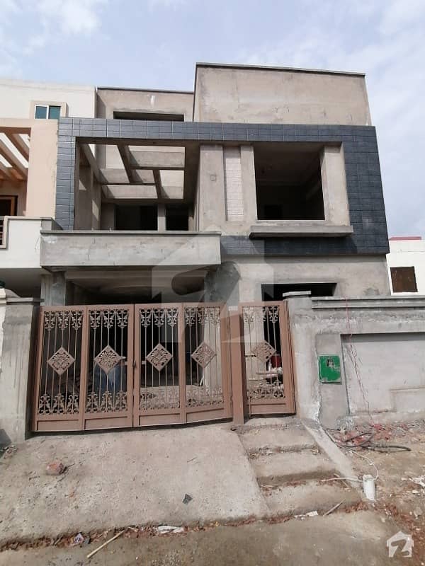 بحریہ نشیمن لاہور میں 3 کمروں کا 5 مرلہ مکان 71 لاکھ میں برائے فروخت۔