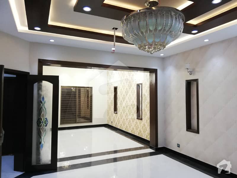 8 Marla Upper Portion For Rent In Umar Block Sector B Bahria Town Lahore