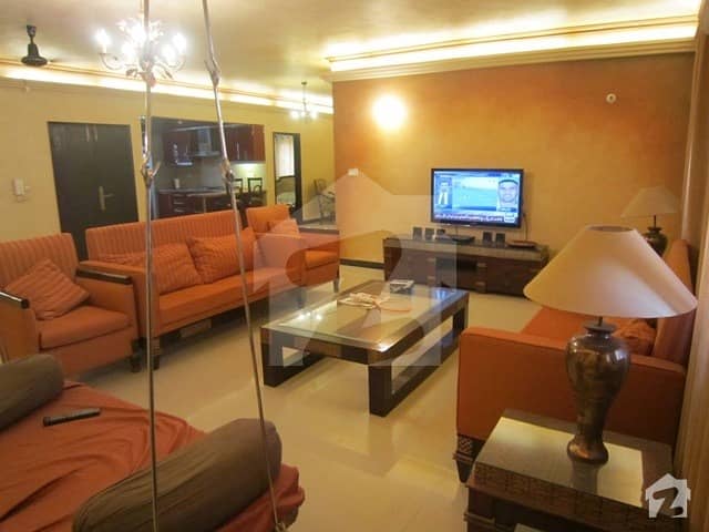 پی ای سی ایچ ایس بلاک 2 پی ای سی ایچ ایس جمشید ٹاؤن کراچی میں 4 کمروں کا 10 مرلہ فلیٹ 4 کروڑ میں برائے فروخت۔