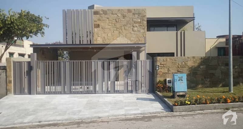 Western Style 1 Kanal Brand New Designer House For Sale