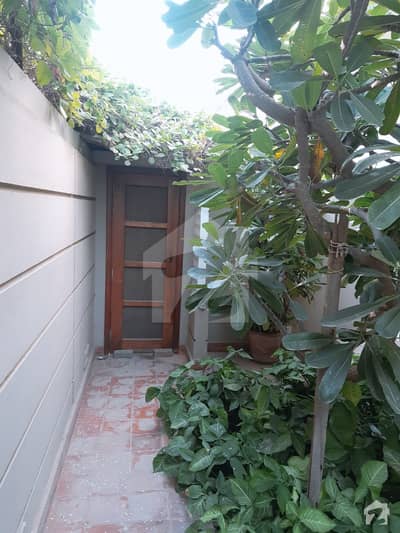 Defence 500 Yards Compound Exclusive Modern House 5 Bedrooms As Like New Big Compound House Defence 500 Yards Compound Exclusive Modern House 5 Bedrooms As Like New Big Compound House
