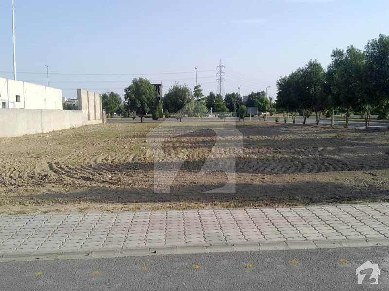 10 Marla Plot Available For Sale In Bahria Town Lahore