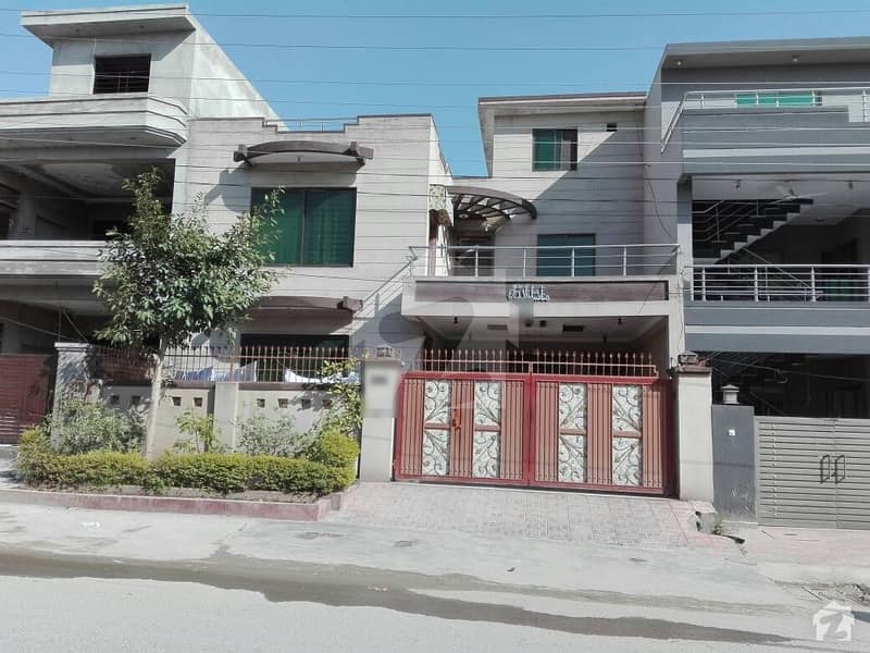 پاکستان ٹاؤن اسلام آباد میں 6 کمروں کا 11 مرلہ مکان 1.65 کروڑ میں برائے فروخت۔