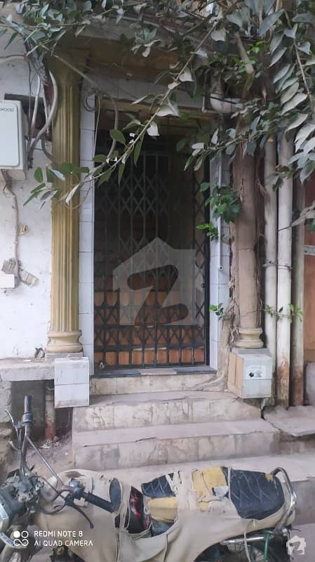 کلفٹن ۔ بلاک 2 کلفٹن کراچی میں 3 مرلہ دفتر 60 ہزار میں کرایہ پر دستیاب ہے۔